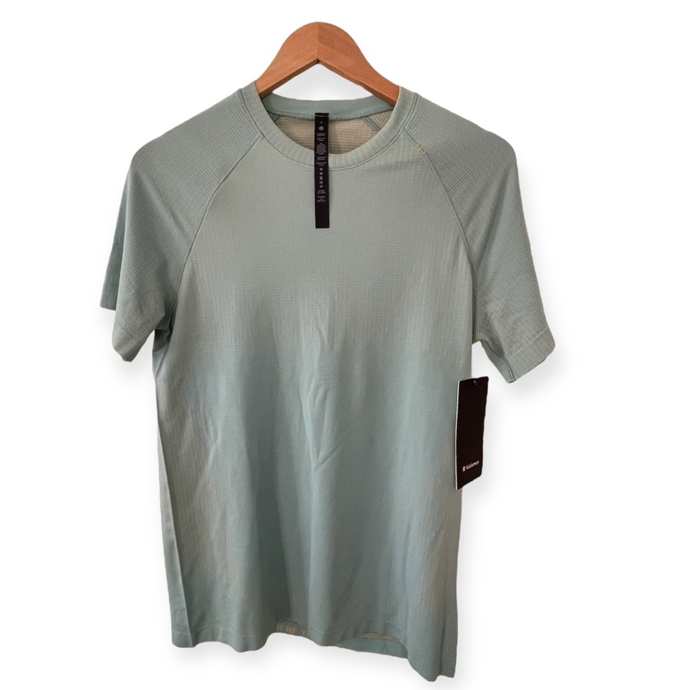 Lululemon Mental Vent Tech Short Sleeve slim fit